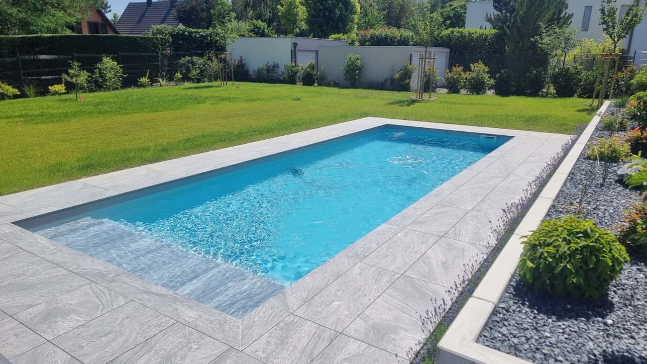 Piscine polystyrène ou béton armé : que choisir